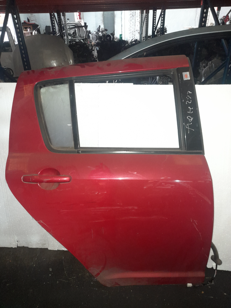 Puerta Trasera Derecha Suzuki Swift 2008 - 5671247