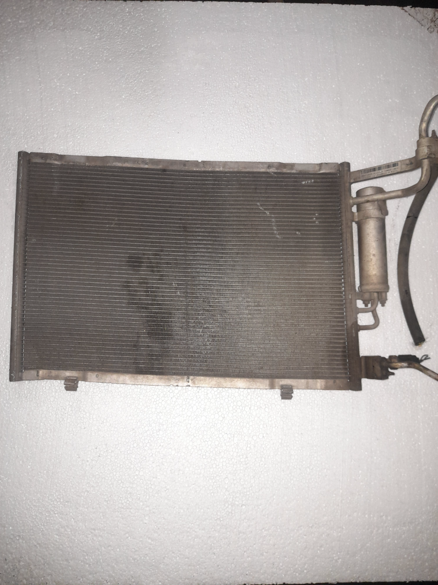 Condensador Ford Fiesta 2015 - 6184832