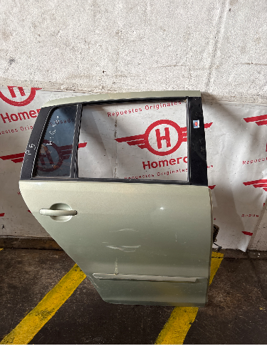 Puerta Trasera Derecha Volkswagen Suran 2008 - 6336763