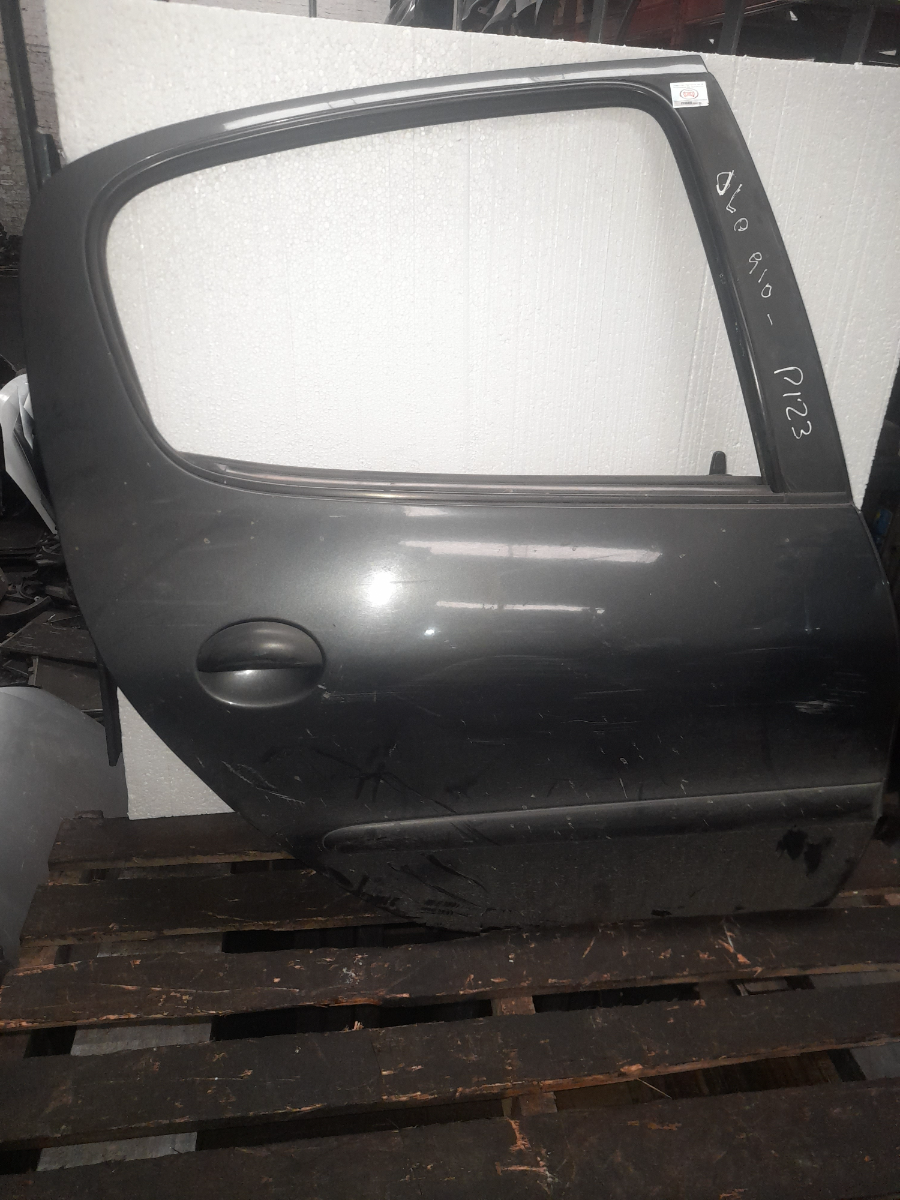 Puerta Trasera Derecha Peugeot 207 2011 - 6681056
