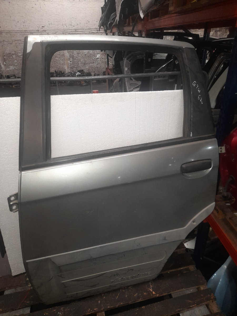 Puerta Trasera Izquierda Fiat Idea 2008 - 6407350