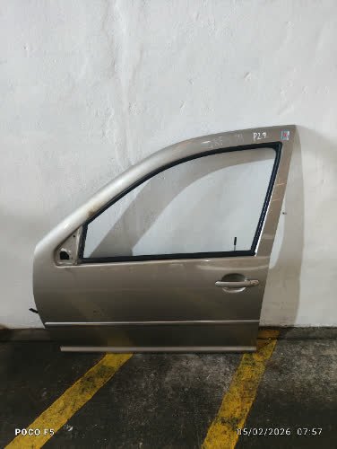 Puerta Delantera Izquierda Volkswagen  2007 - 6747540