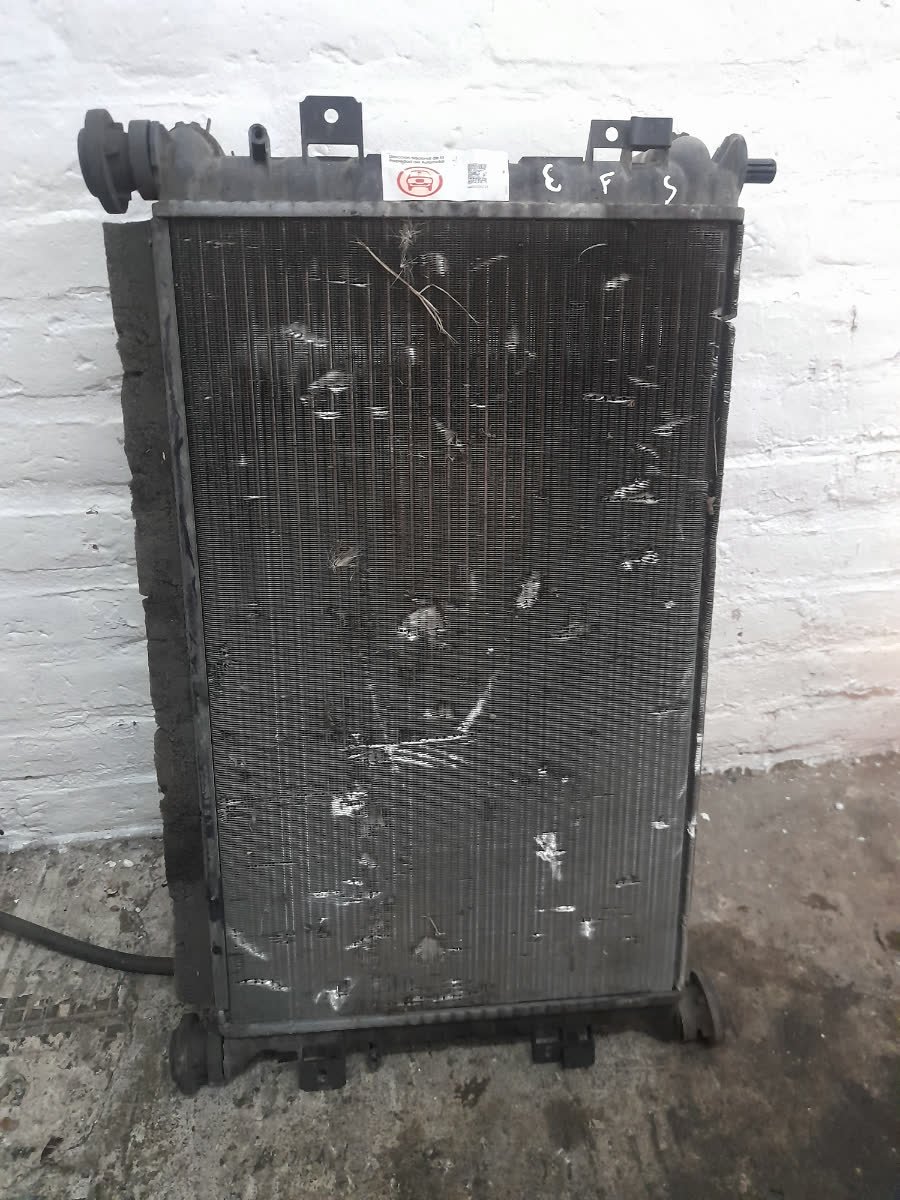 Radiador  Ford Fiesta 2003 - Aa00116214