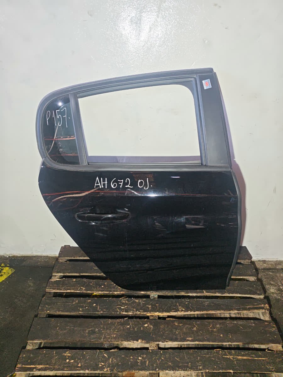 Puerta Trasera Derecha Peugeot 208 2025 - 7582955