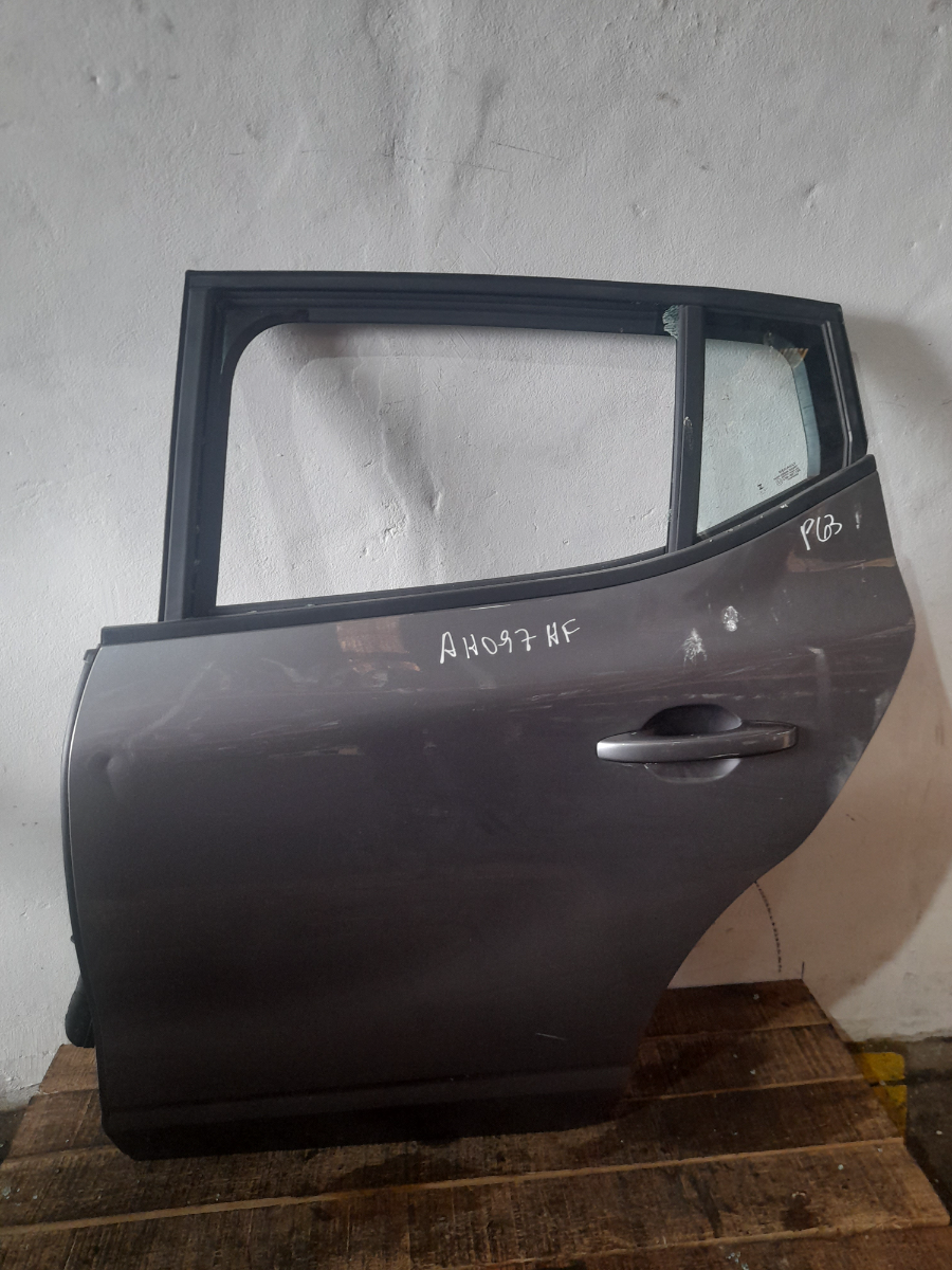 Puerta Trasera Izquierda Renault Kardian 2025 - 7774622