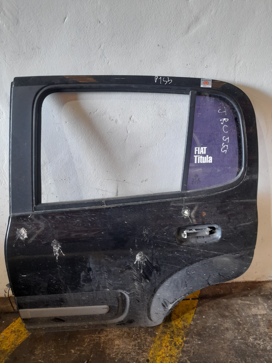 Puerta Trasera Izquierda Fiat Uno 2011 - 7378180
